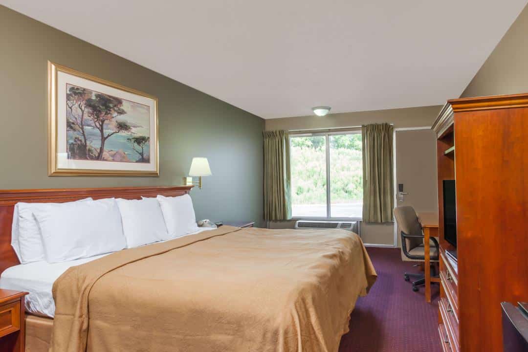 Hotel room with a double bed.