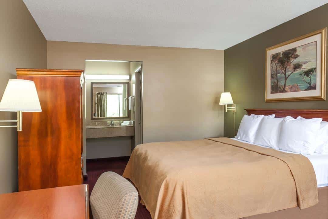 Hotel room with a double bed.