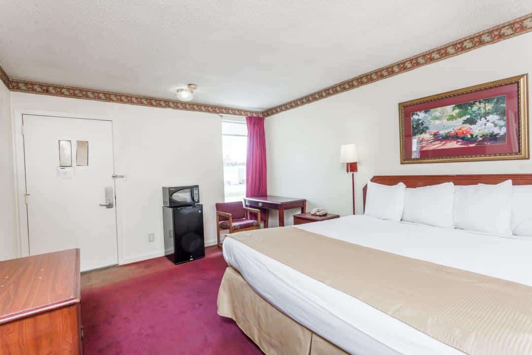Hotel room with a double bed.