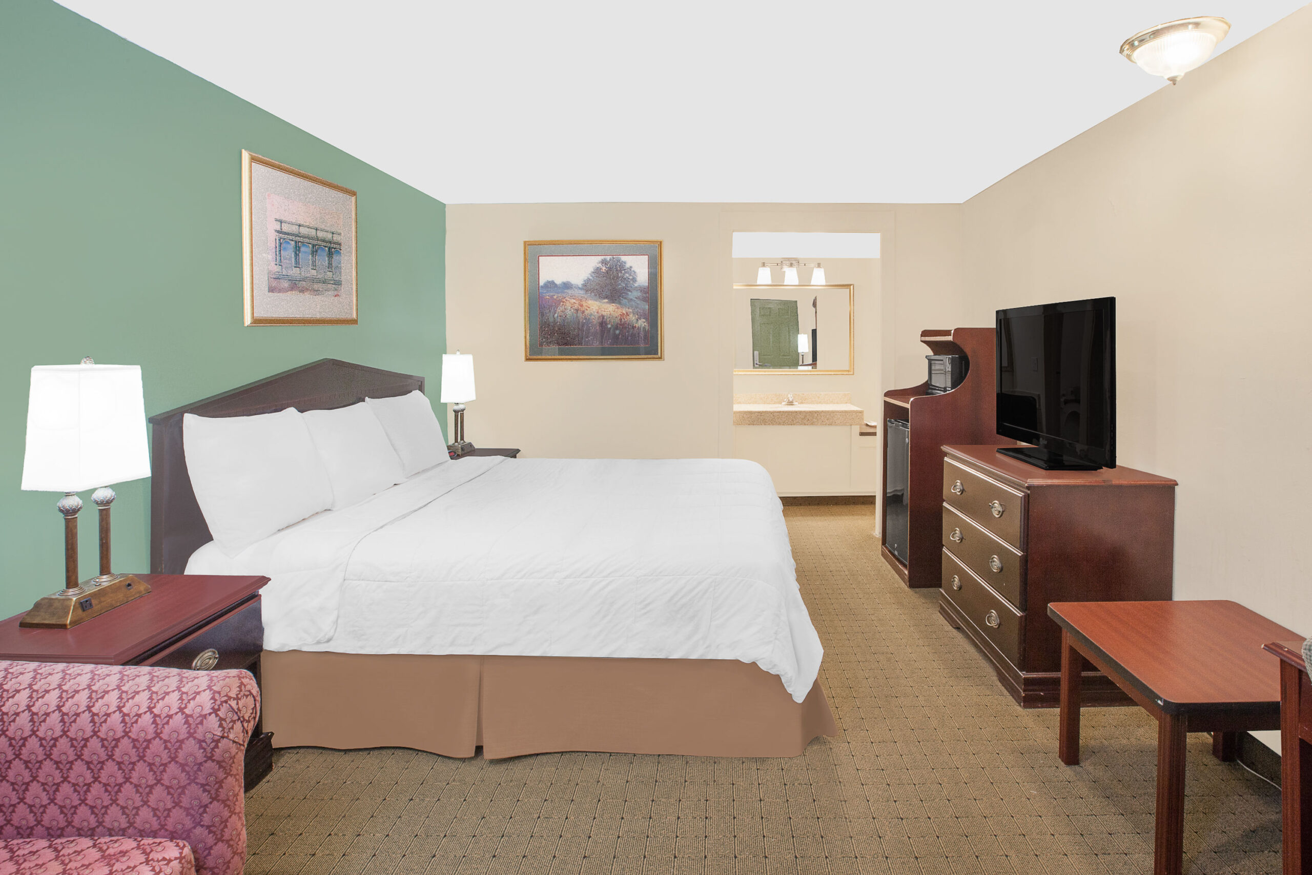 Hotel room with a double bed.