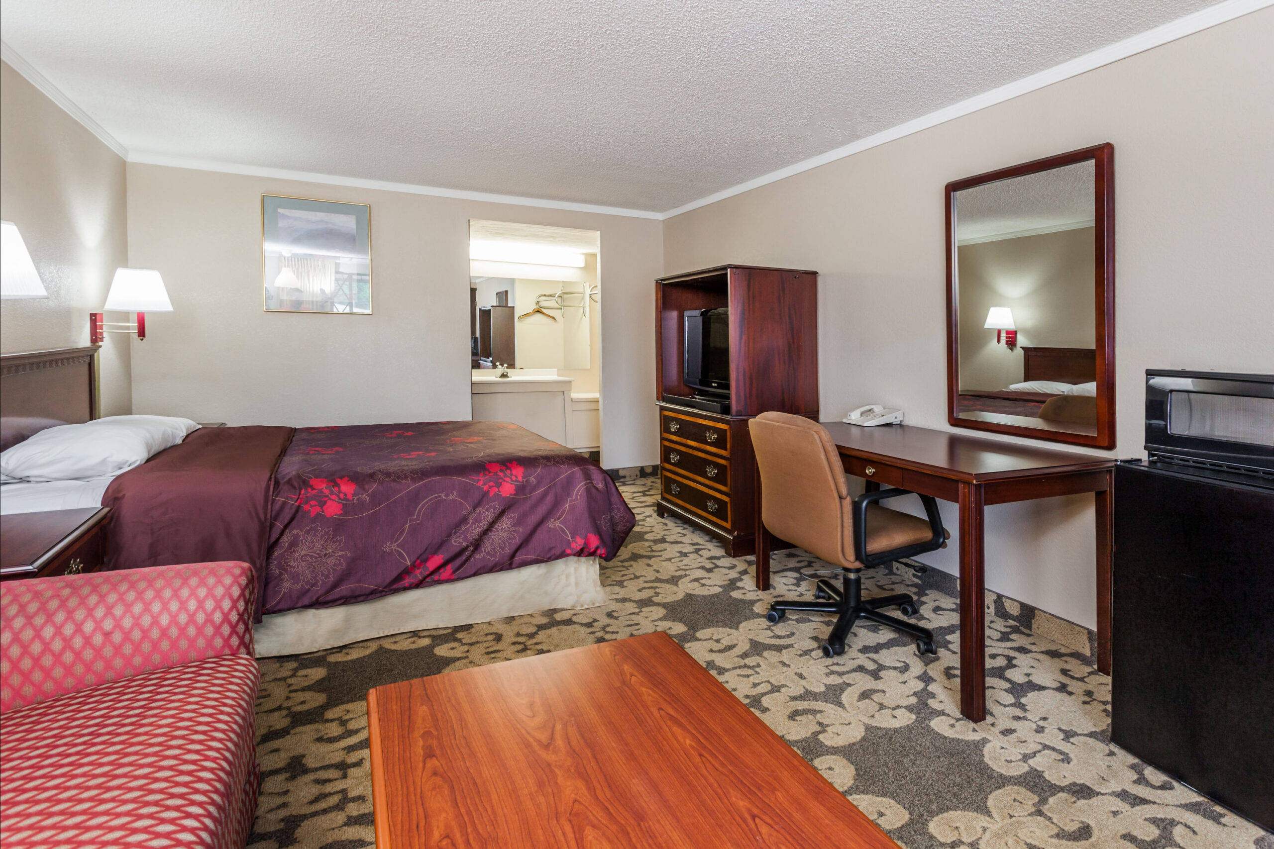 Hotel room with a double bed.