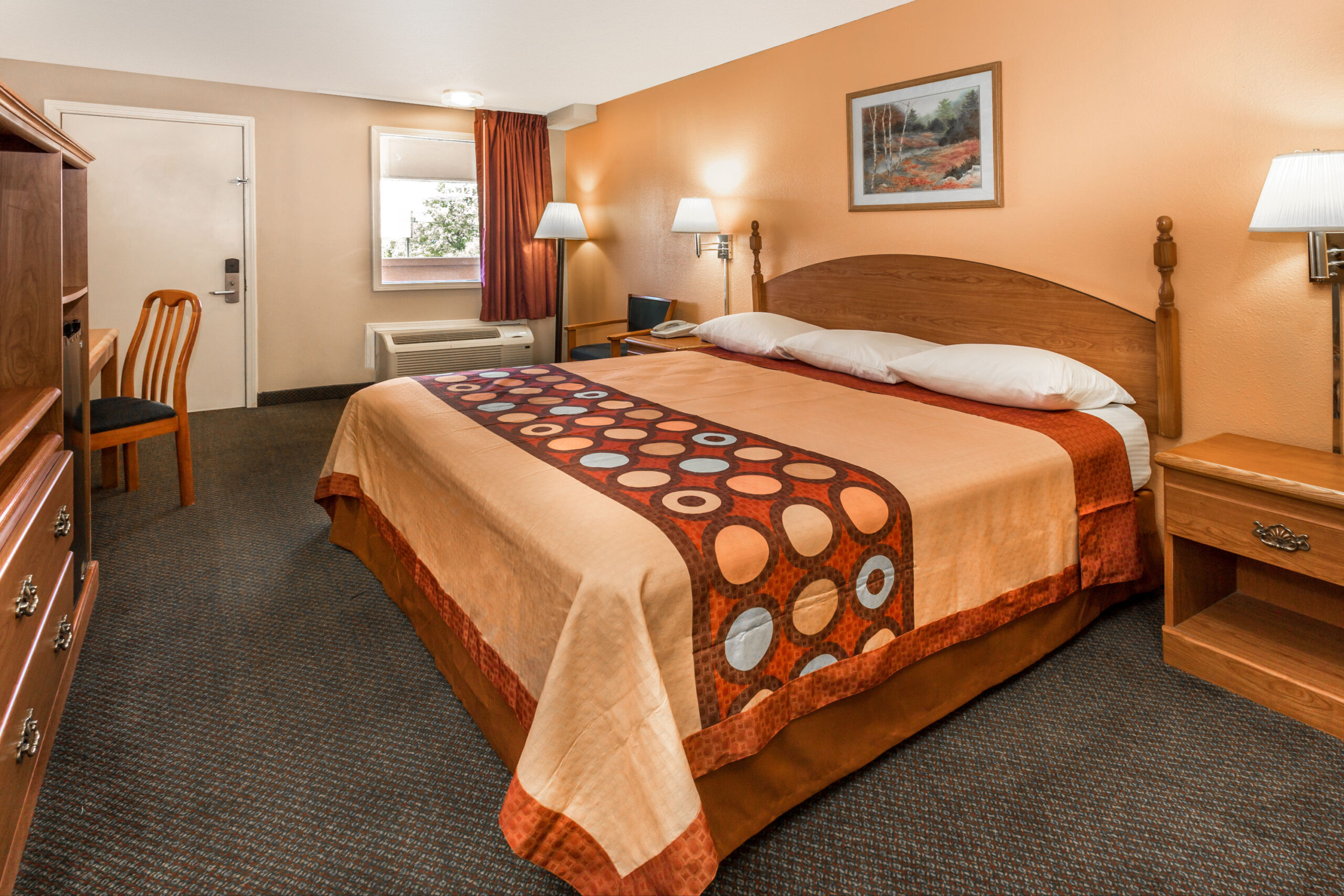 Hotel room with a double bed.