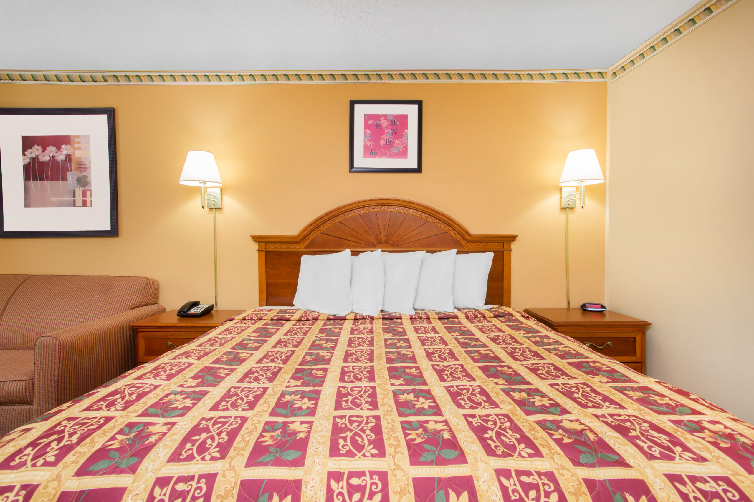 Hotel room with a double bed.