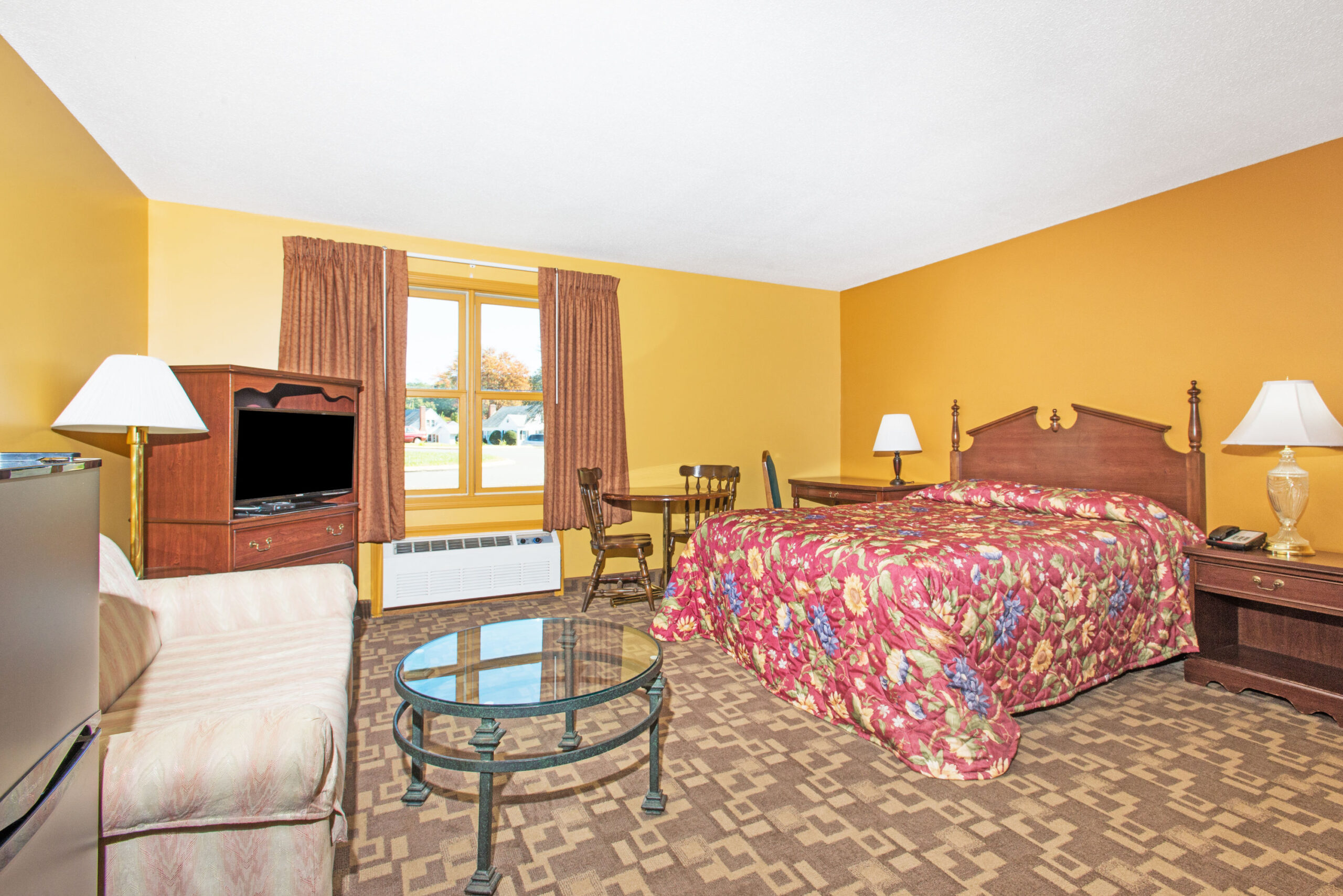 Hotel room with a double bed.