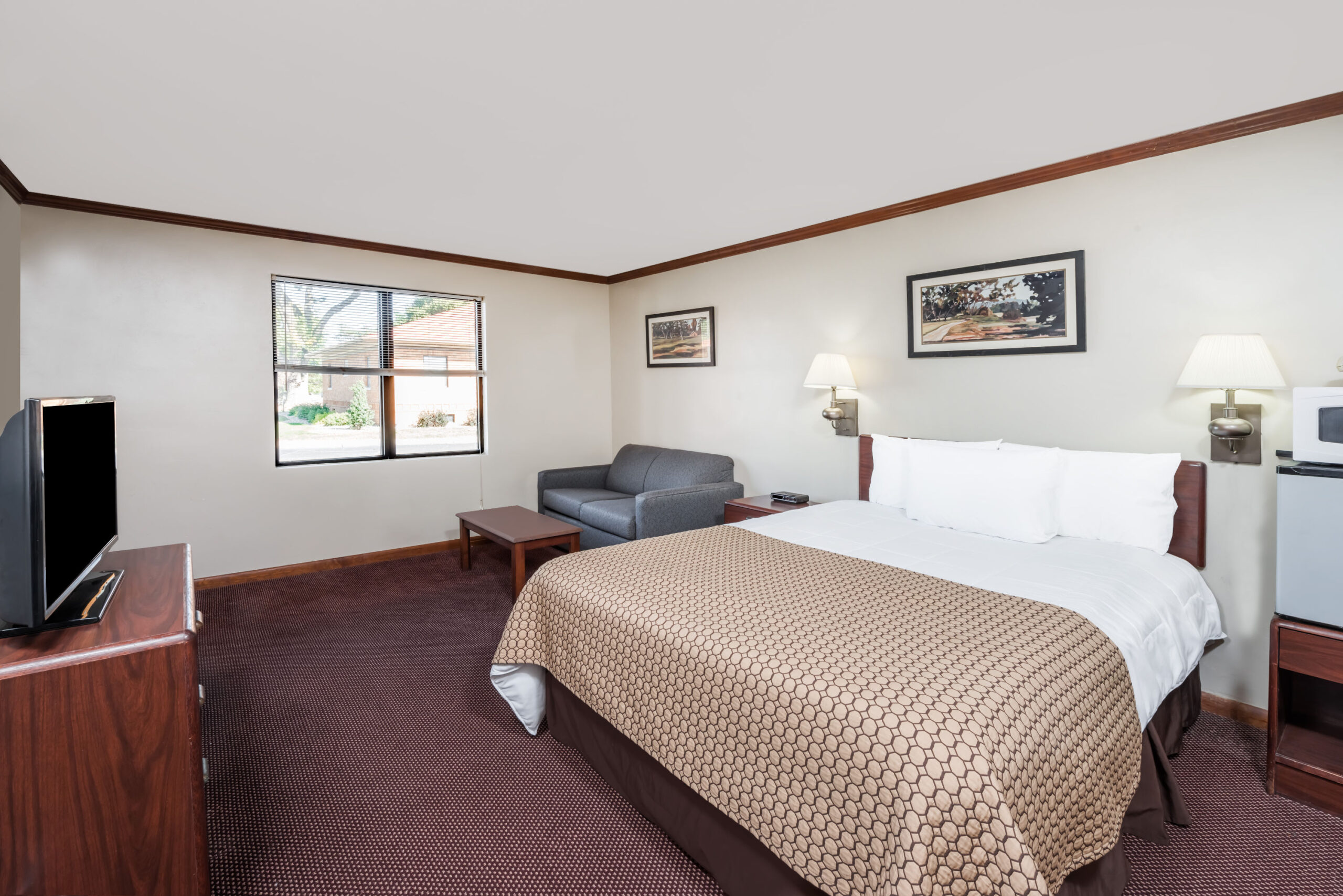 Hotel room with a double bed.