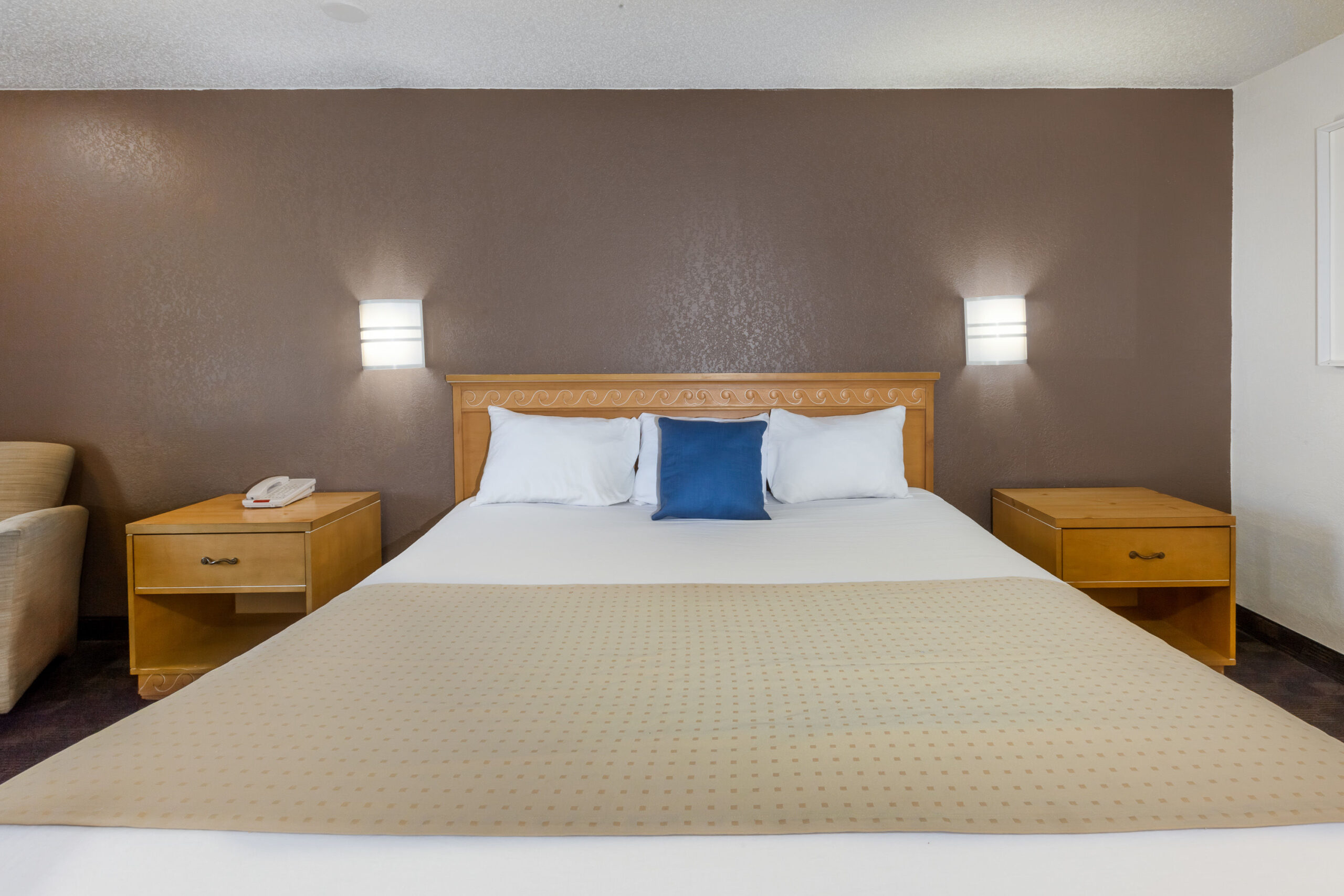 Hotel room with a double bed.