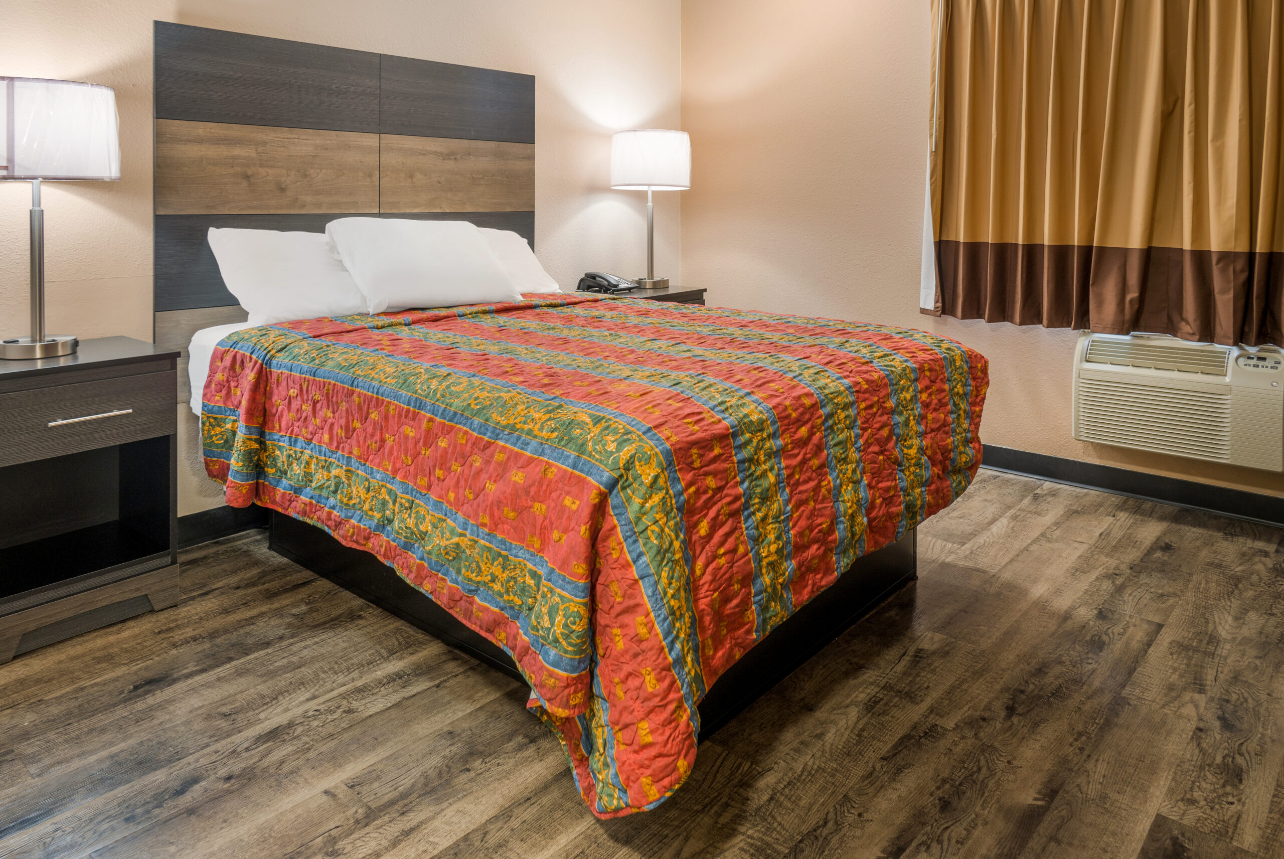 Hotel room with a double bed.